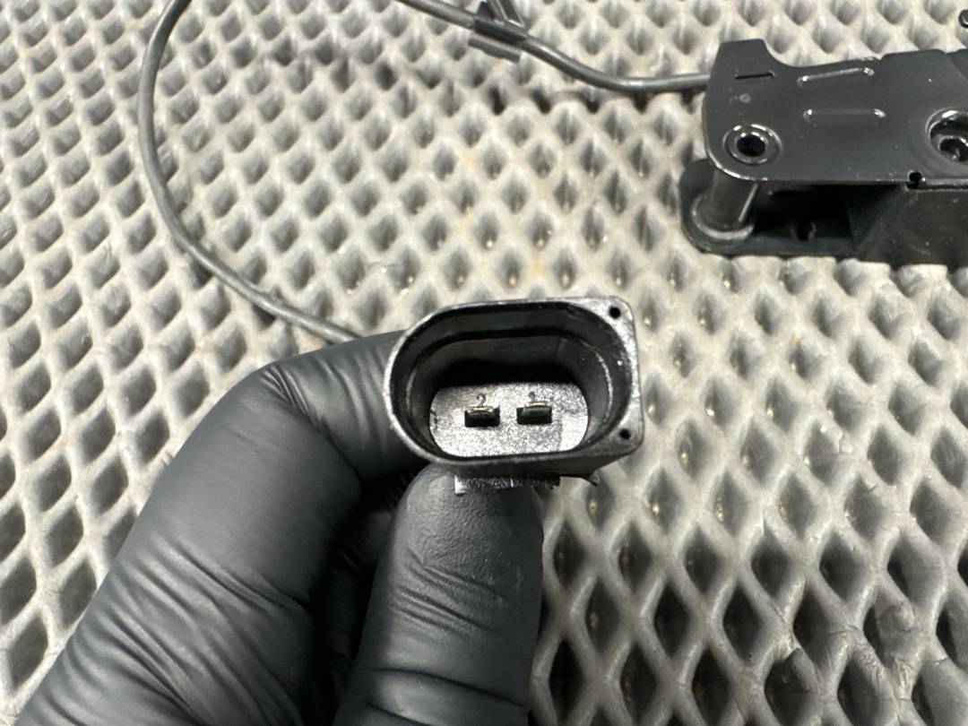 Замок капота, 1920 рублей, Красноярск