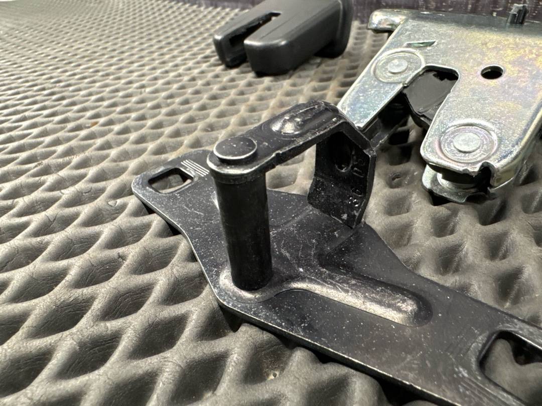 Замок багажника, 2870 рублей, Красноярск