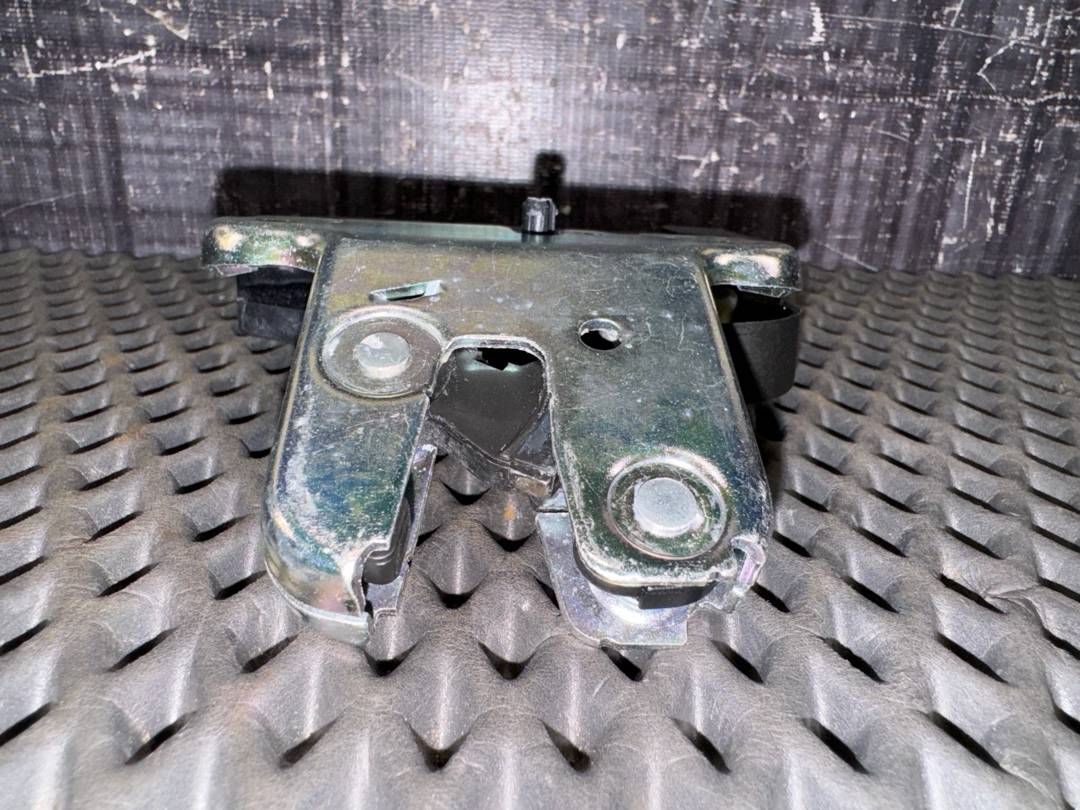 Замок багажника, 2870 рублей, Красноярск