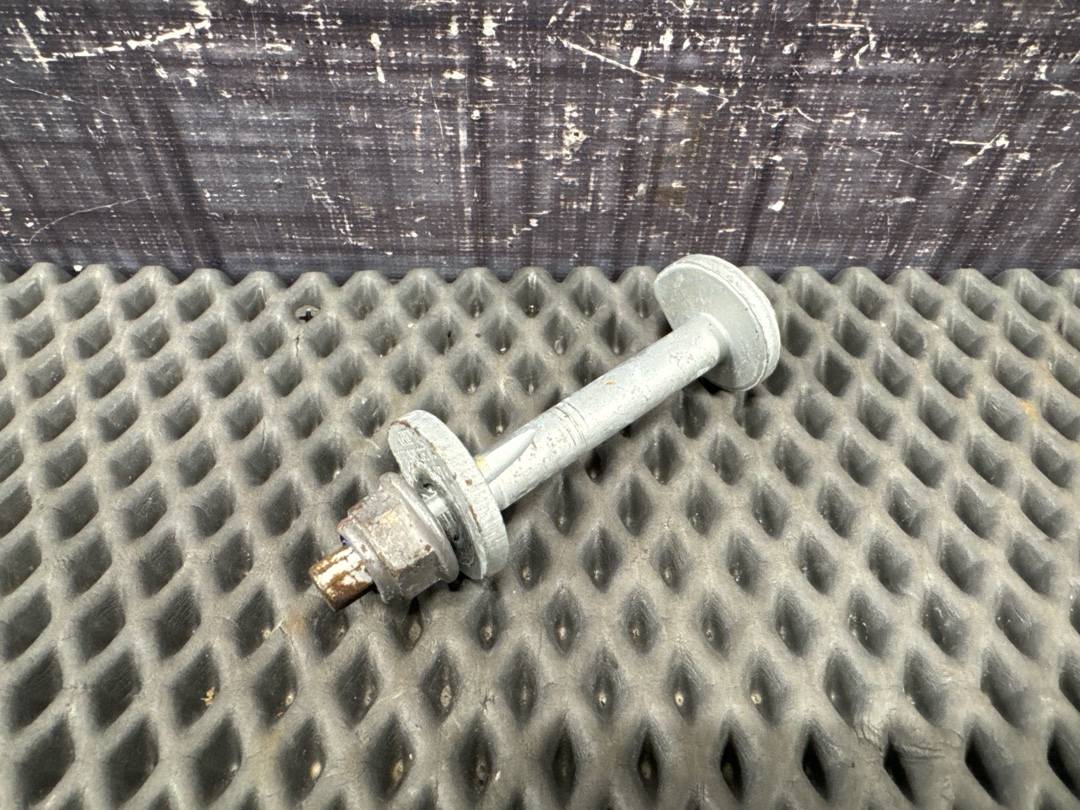 Болт развальный, 730 рублей, Красноярск