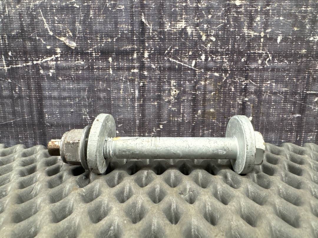 Болт развальный, 730 рублей, Красноярск