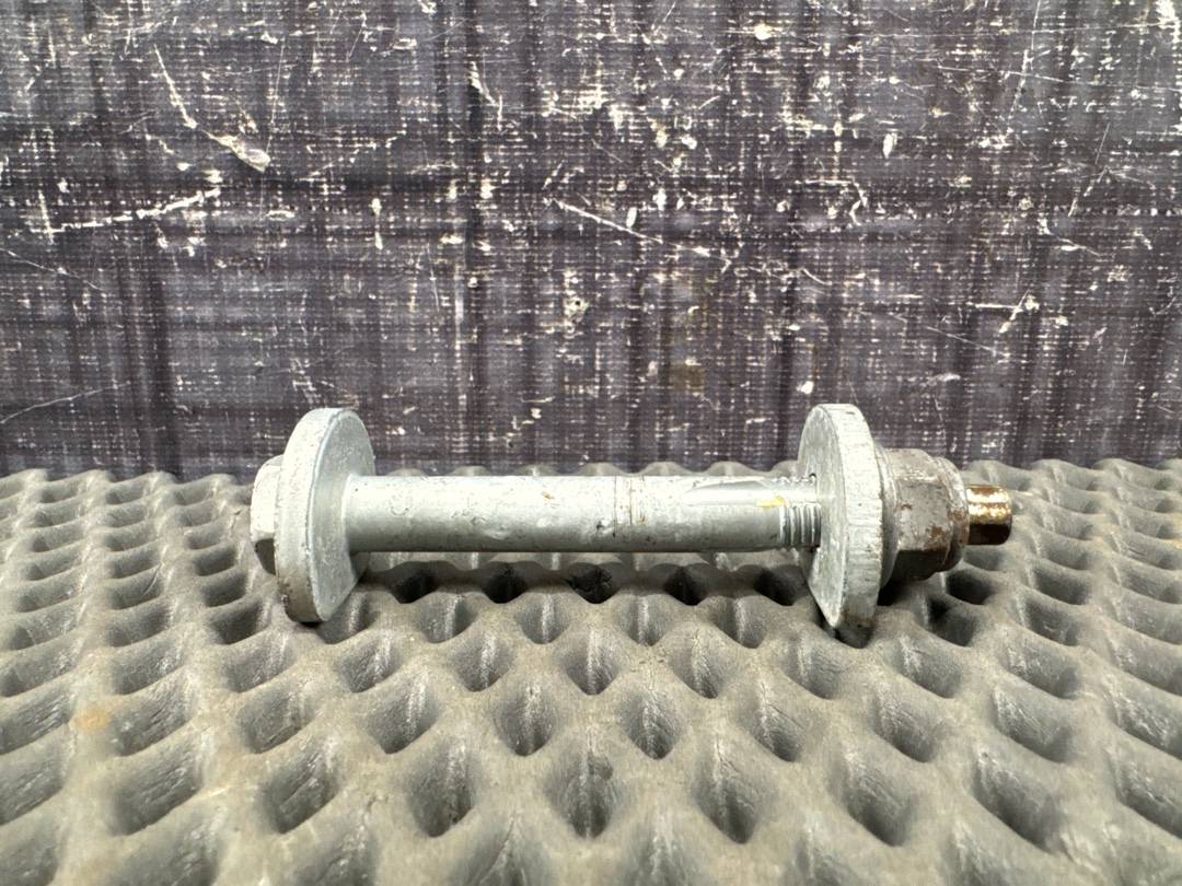 Болт развальный, 730 рублей, Красноярск