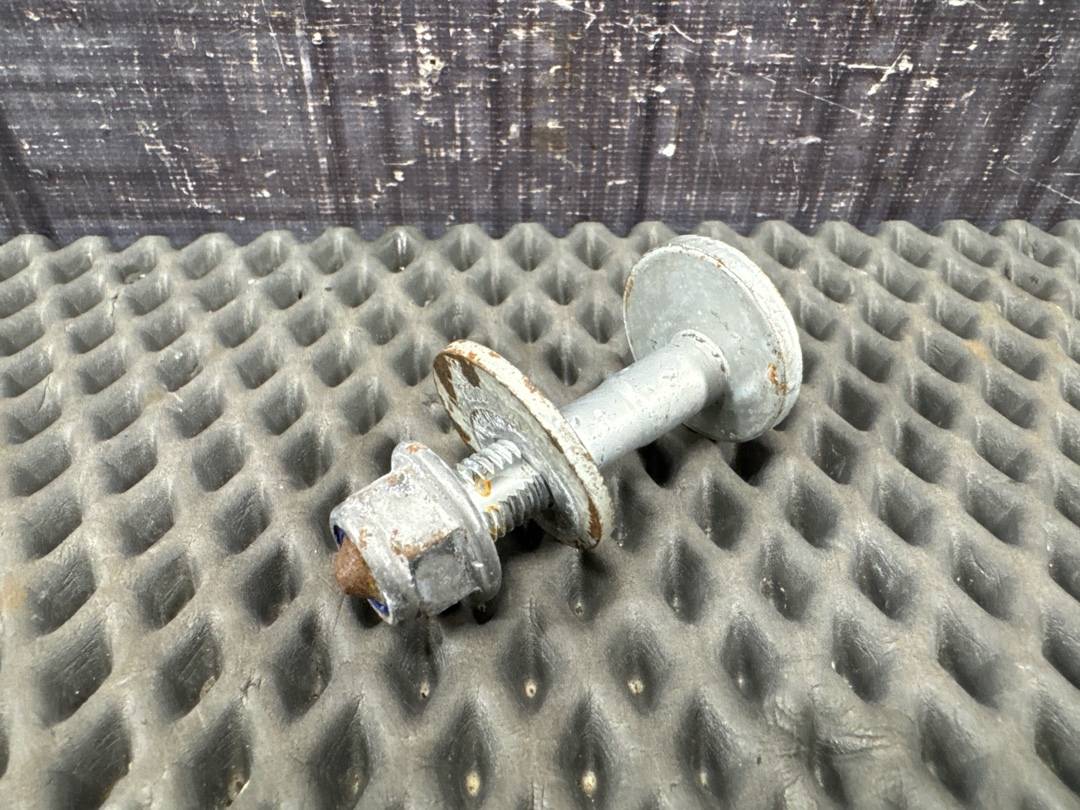 Болт развальный, 730 рублей, Красноярск