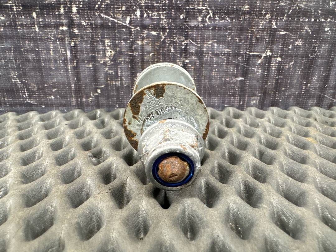 Болт развальный, 730 рублей, Красноярск