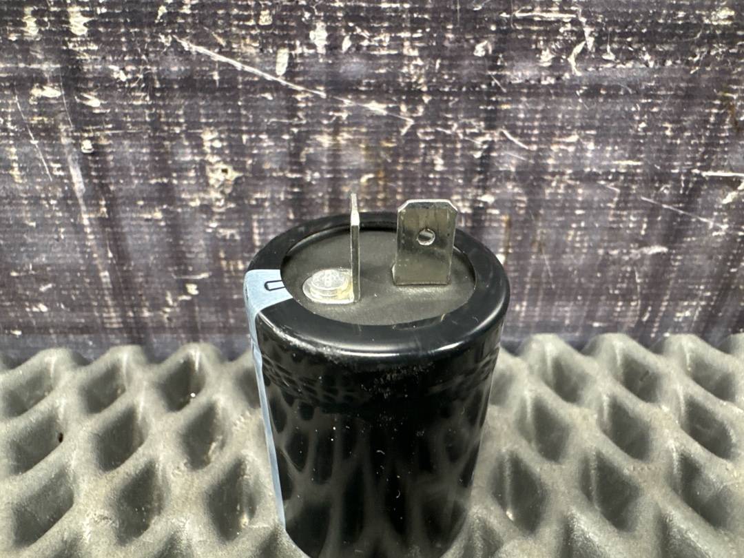 Конденсатор, 410 рублей, Красноярск