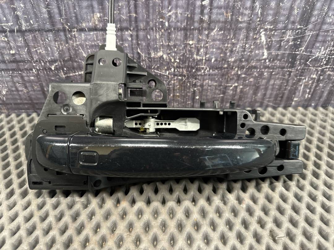 Ручка двери внешняя, 1930 рублей, Красноярск