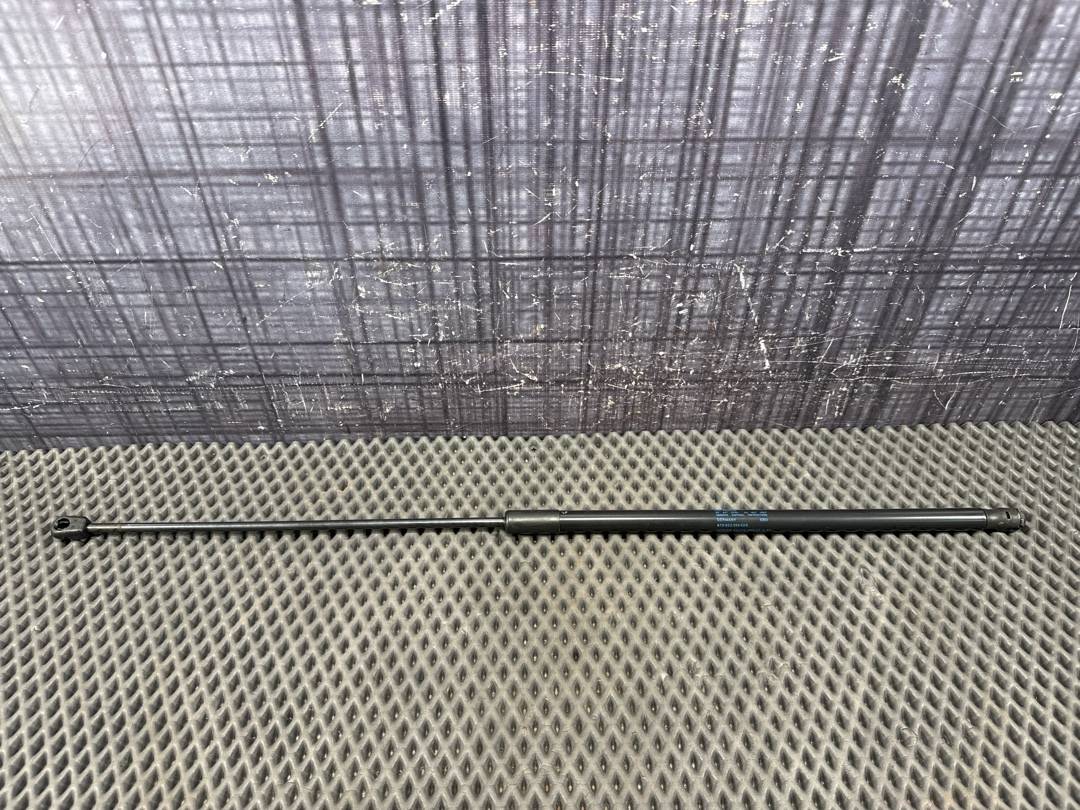 Амортизатор капота, 790 рублей, Красноярск