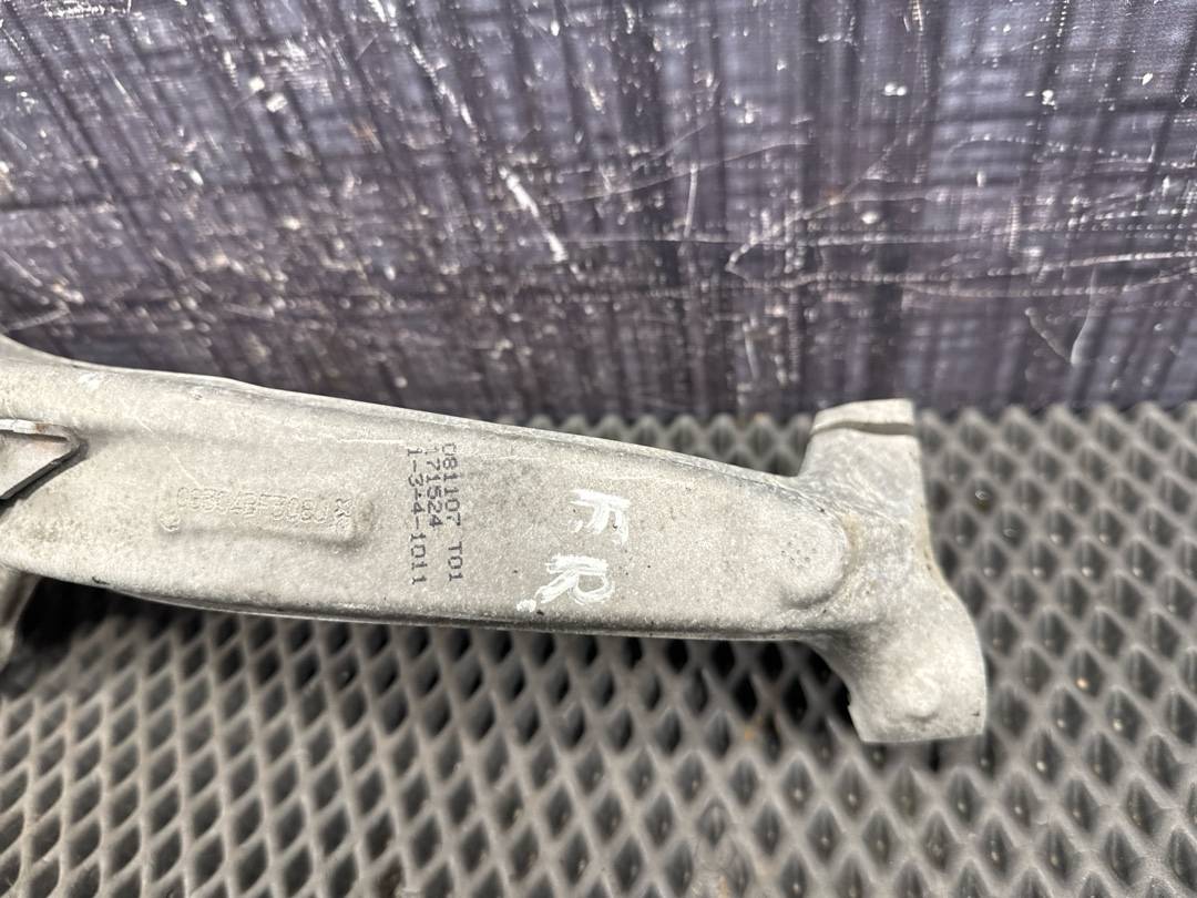 Поворотный кулак, 19110 рублей, Красноярск