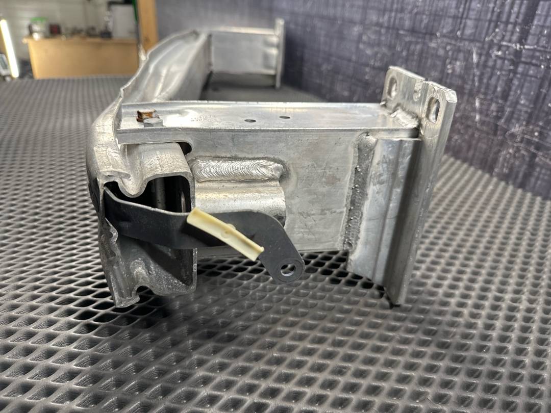 Усилитель бампера, 5230 рублей, Красноярск