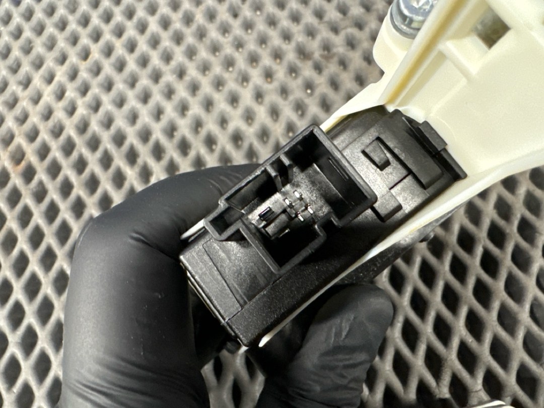 Стеклоподъемник, 2240 рублей, Красноярск