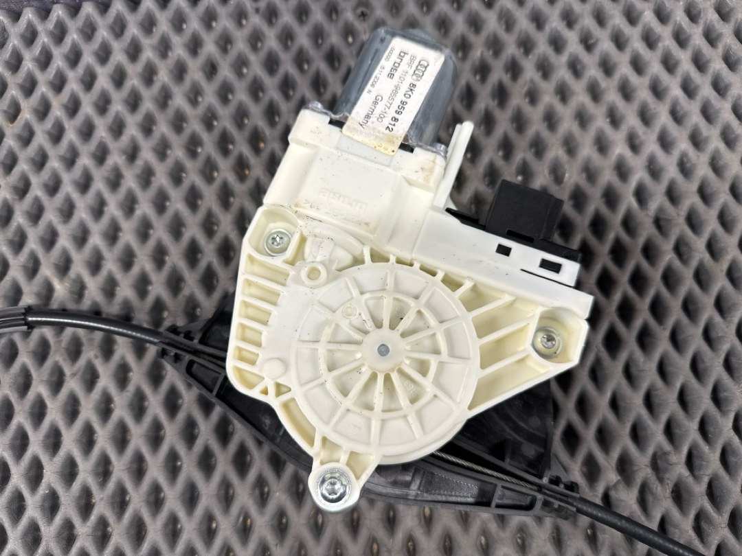 Стеклоподъемник, 2240 рублей, Красноярск