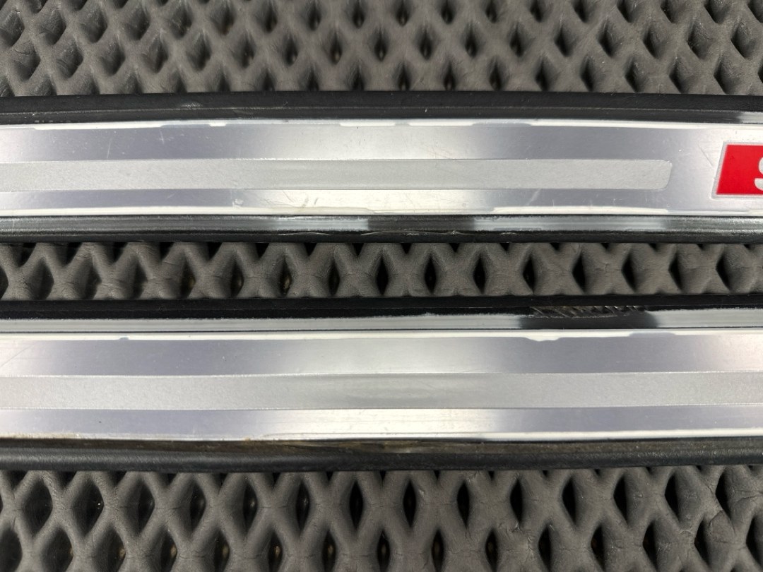 Комплект накладок на порог, 3620 рублей, Красноярск