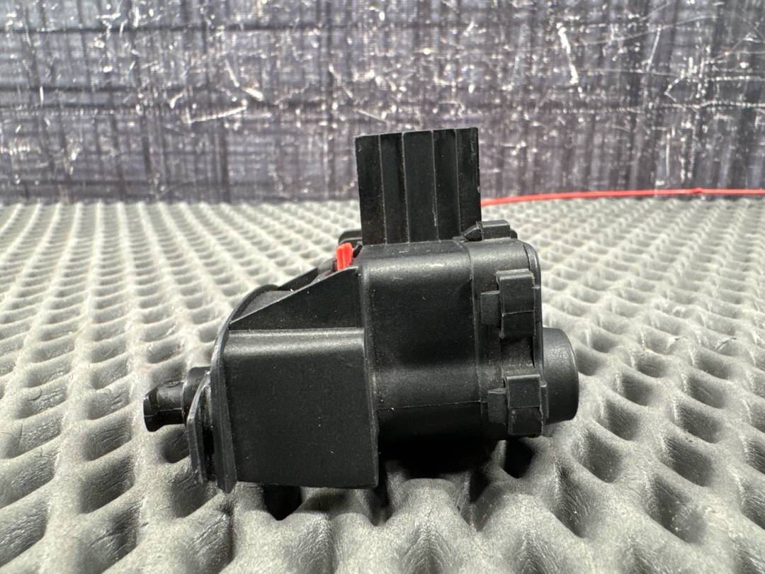 Замок лючка бензобака, 1760 рублей, Красноярск