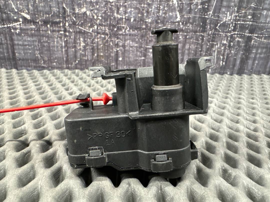 Замок лючка бензобака, 1760 рублей, Красноярск