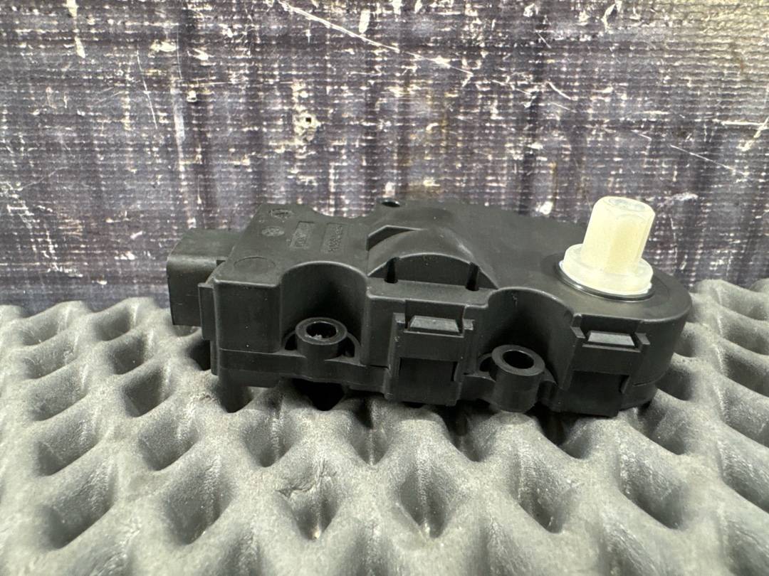 Мотор заслонки печки, 850 рублей, Красноярск