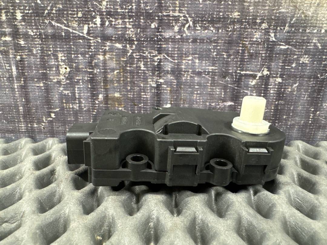 Мотор заслонки печки, 850 рублей, Красноярск