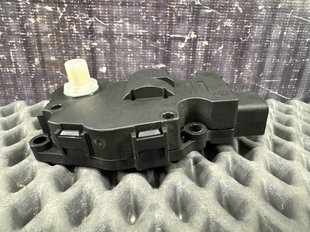 Мотор заслонки печки, 850 рублей, Красноярск