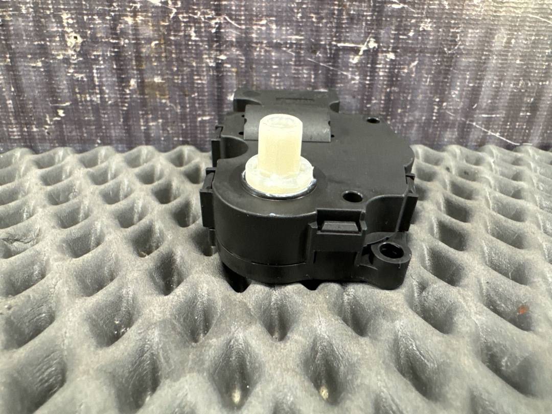 Мотор заслонки печки, 850 рублей, Красноярск