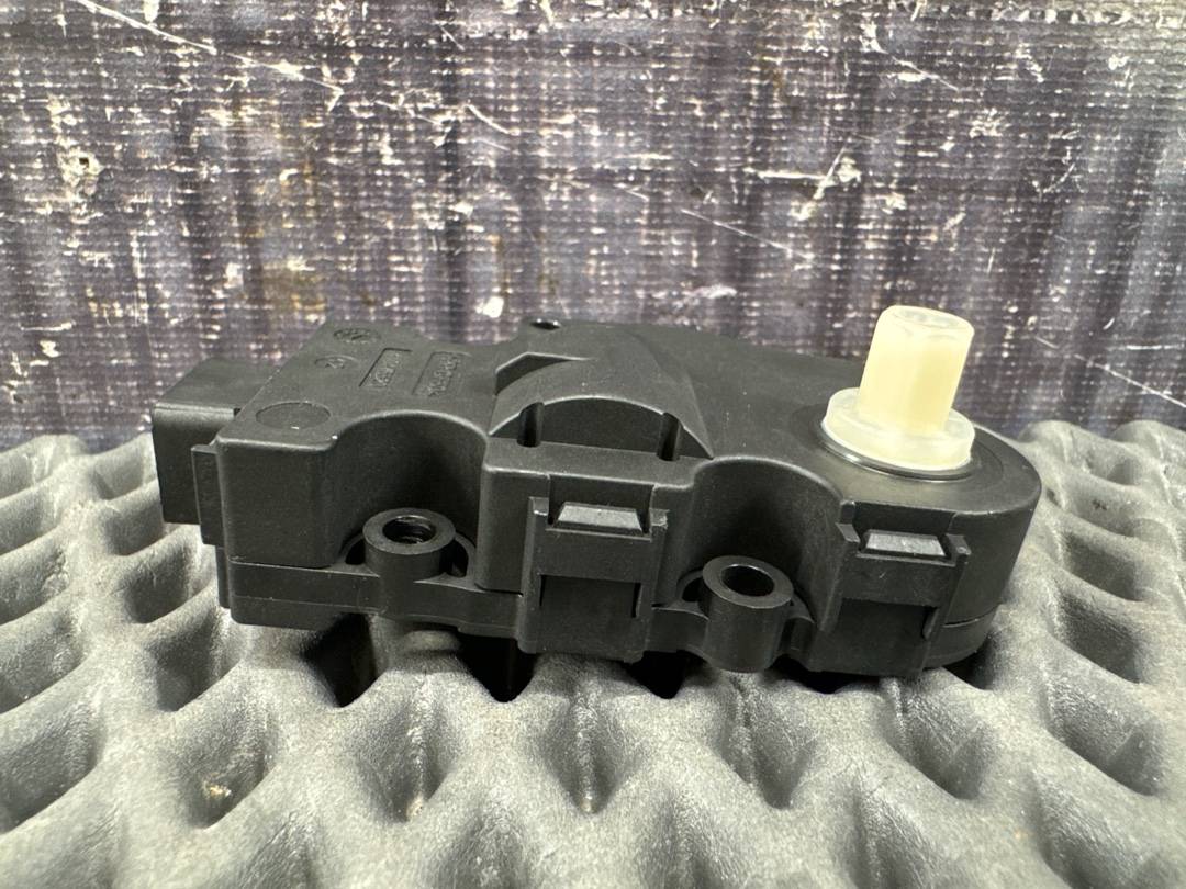 Мотор заслонки печки, 850 рублей, Красноярск