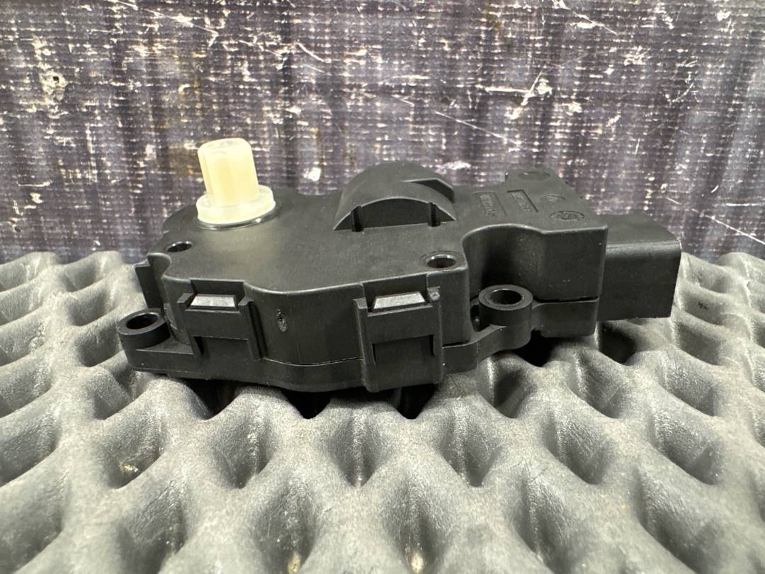 Мотор заслонки печки, 850 рублей, Красноярск