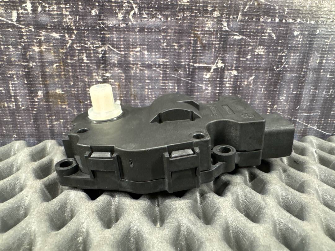 Мотор заслонки печки, 850 рублей, Красноярск