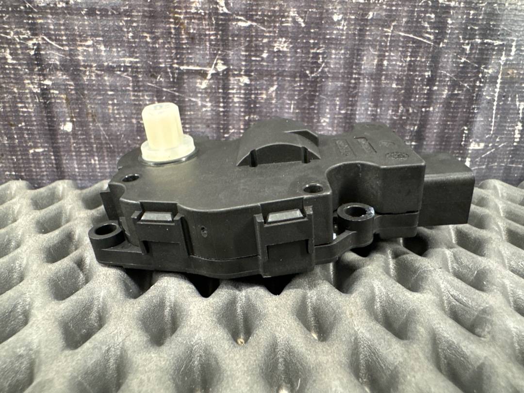 Мотор заслонки печки, 850 рублей, Красноярск