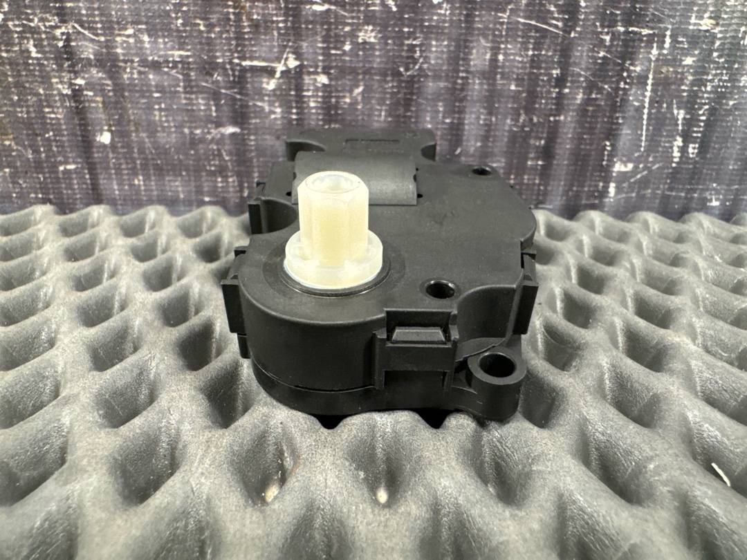 Мотор заслонки печки, 850 рублей, Красноярск