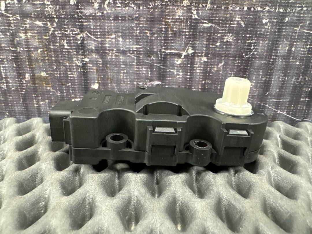 Мотор заслонки печки, 850 рублей, Красноярск