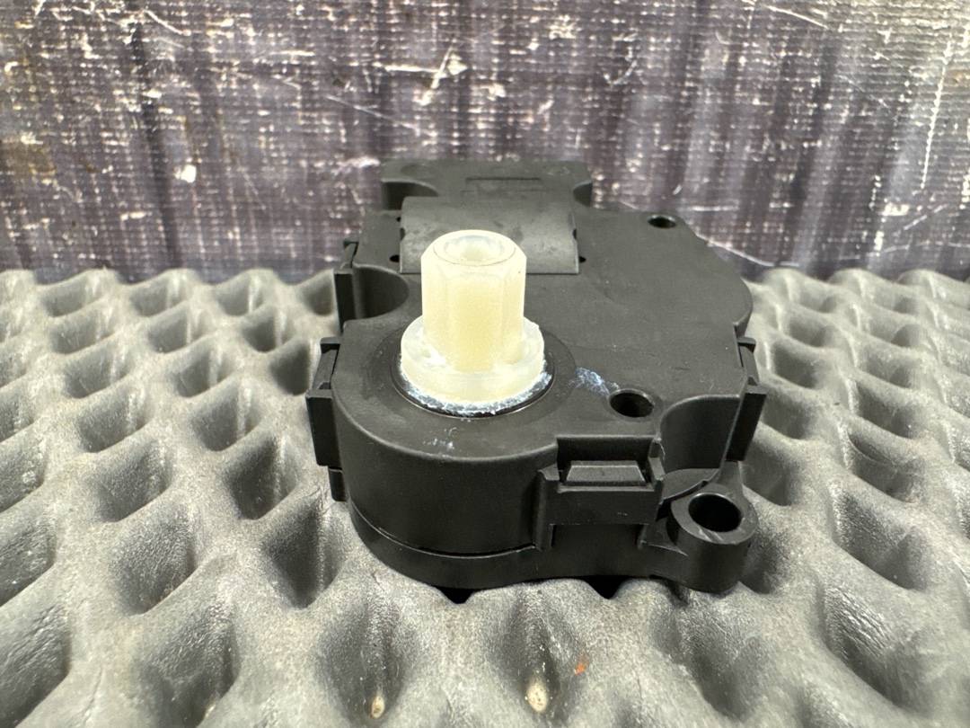 Мотор заслонки печки, 850 рублей, Красноярск