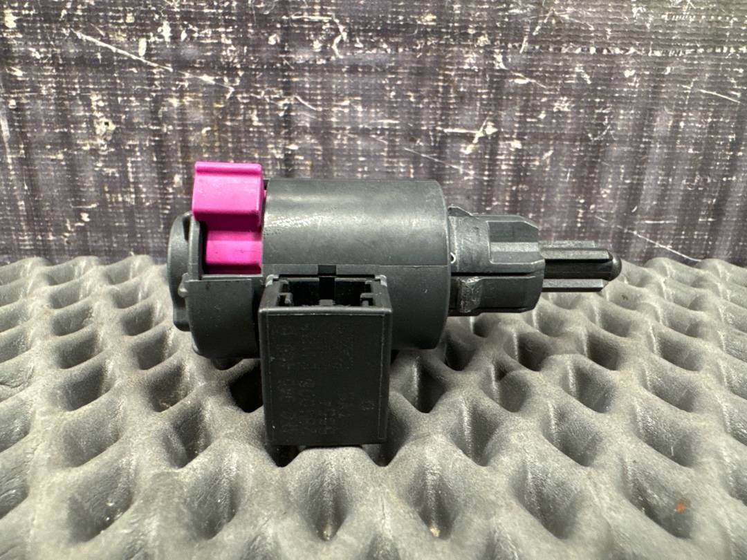 Концевик педали тормоза, 760 рублей, Красноярск