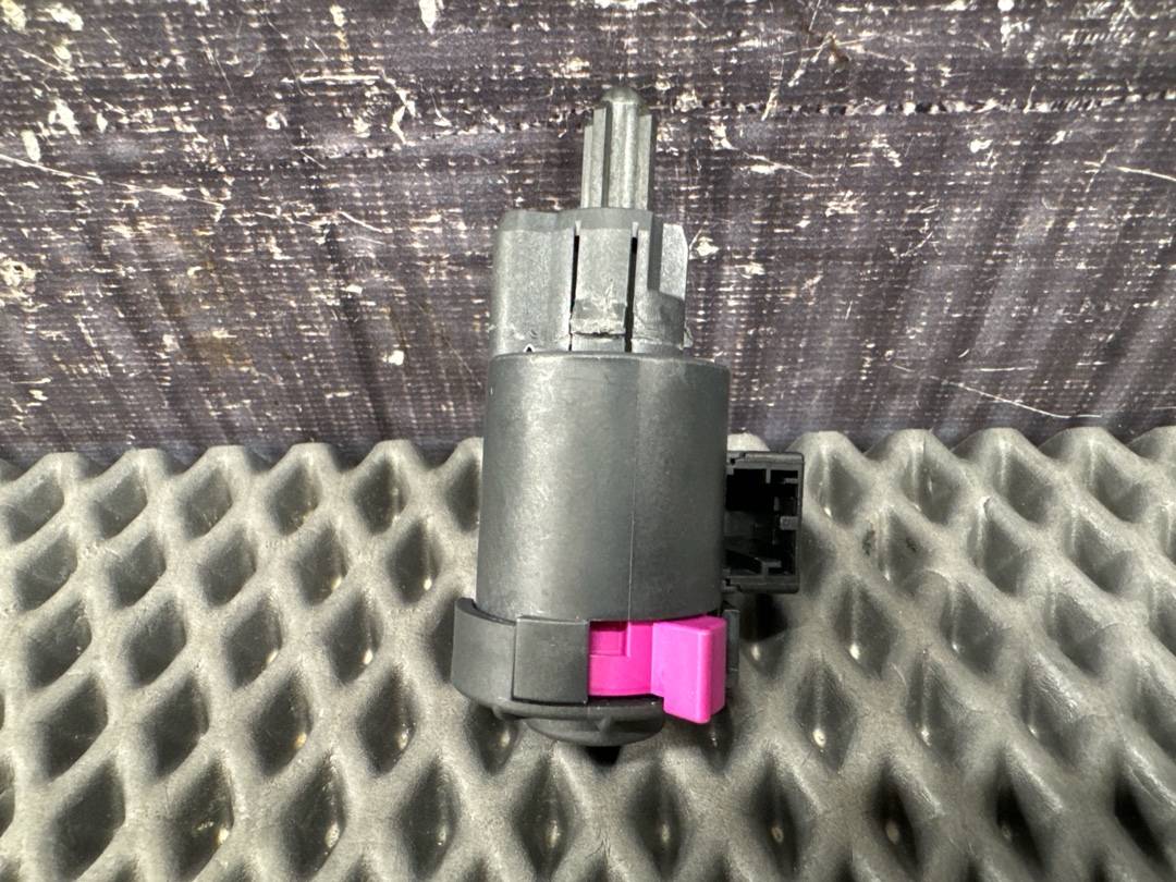 Концевик педали тормоза, 760 рублей, Красноярск