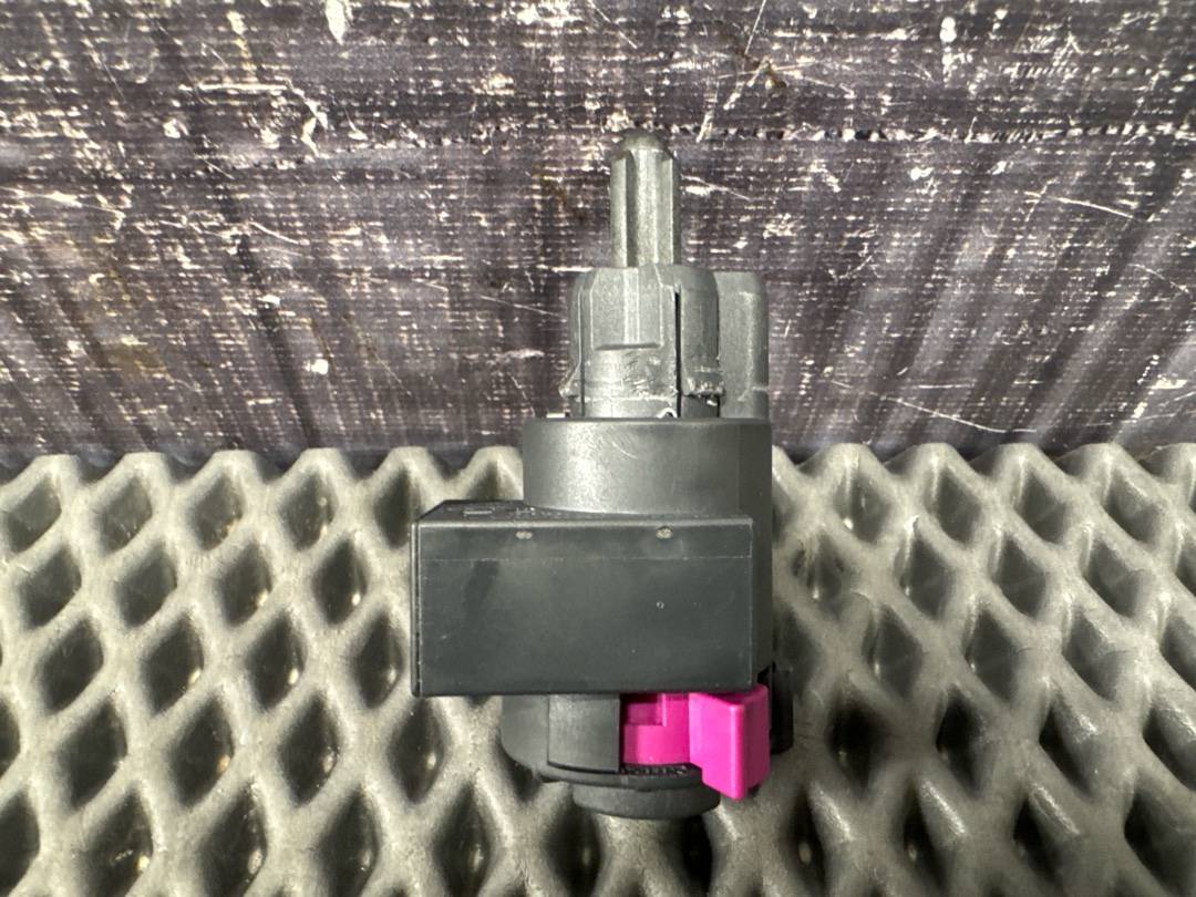 Концевик педали тормоза, 760 рублей, Красноярск