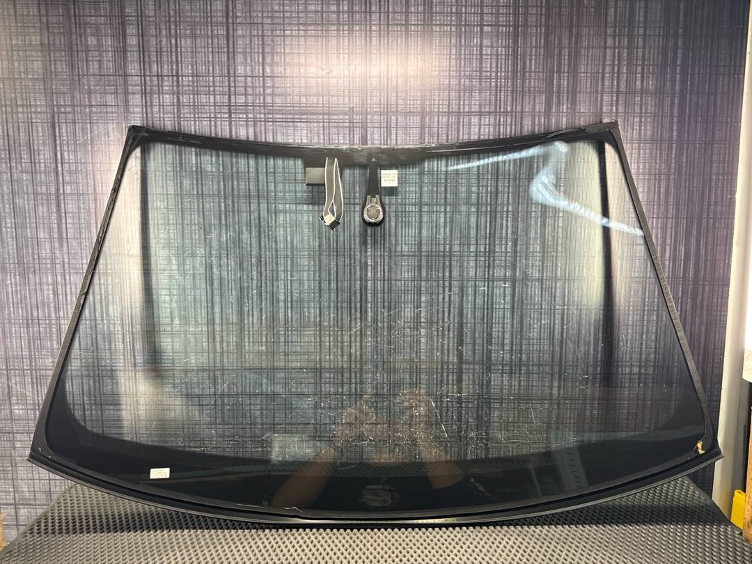 Стекло лобовое, 9840 рублей, Красноярск