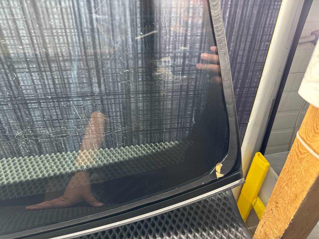 Стекло лобовое, 9840 рублей, Красноярск