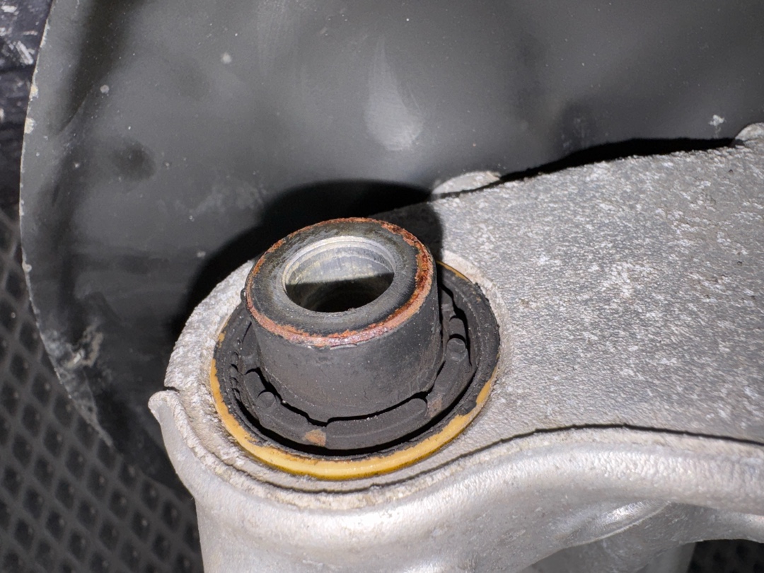 Поворотный кулак, 3430 рублей, Красноярск