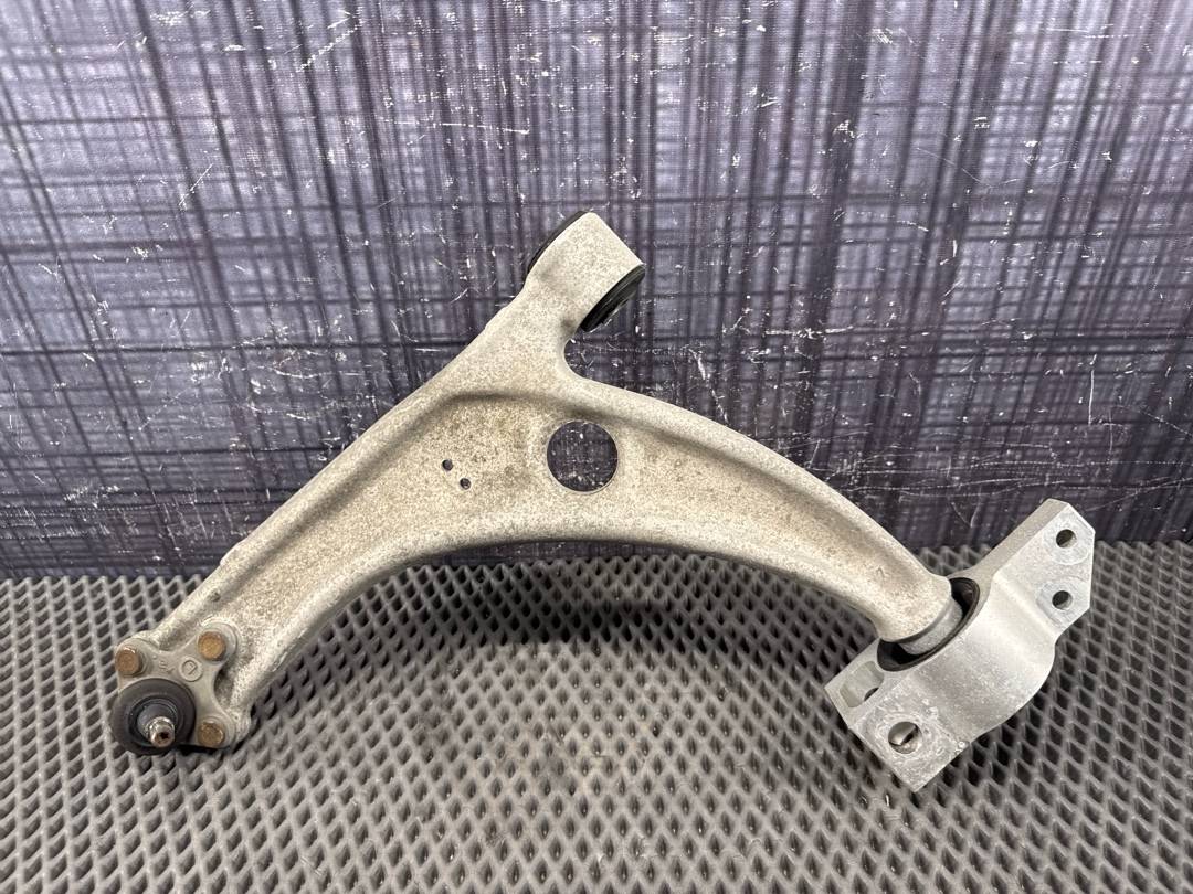 Рычаг подвески, 6420 рублей, Красноярск