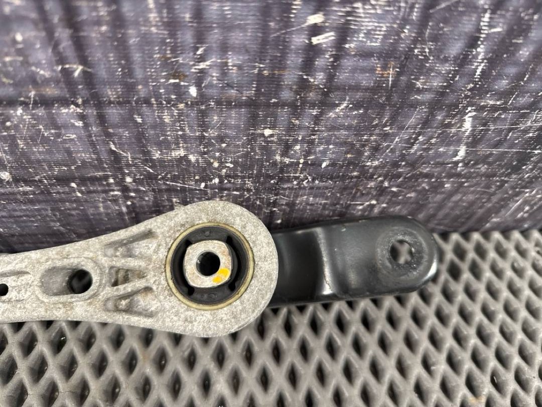 Опора двигателя, 970 рублей, Красноярск