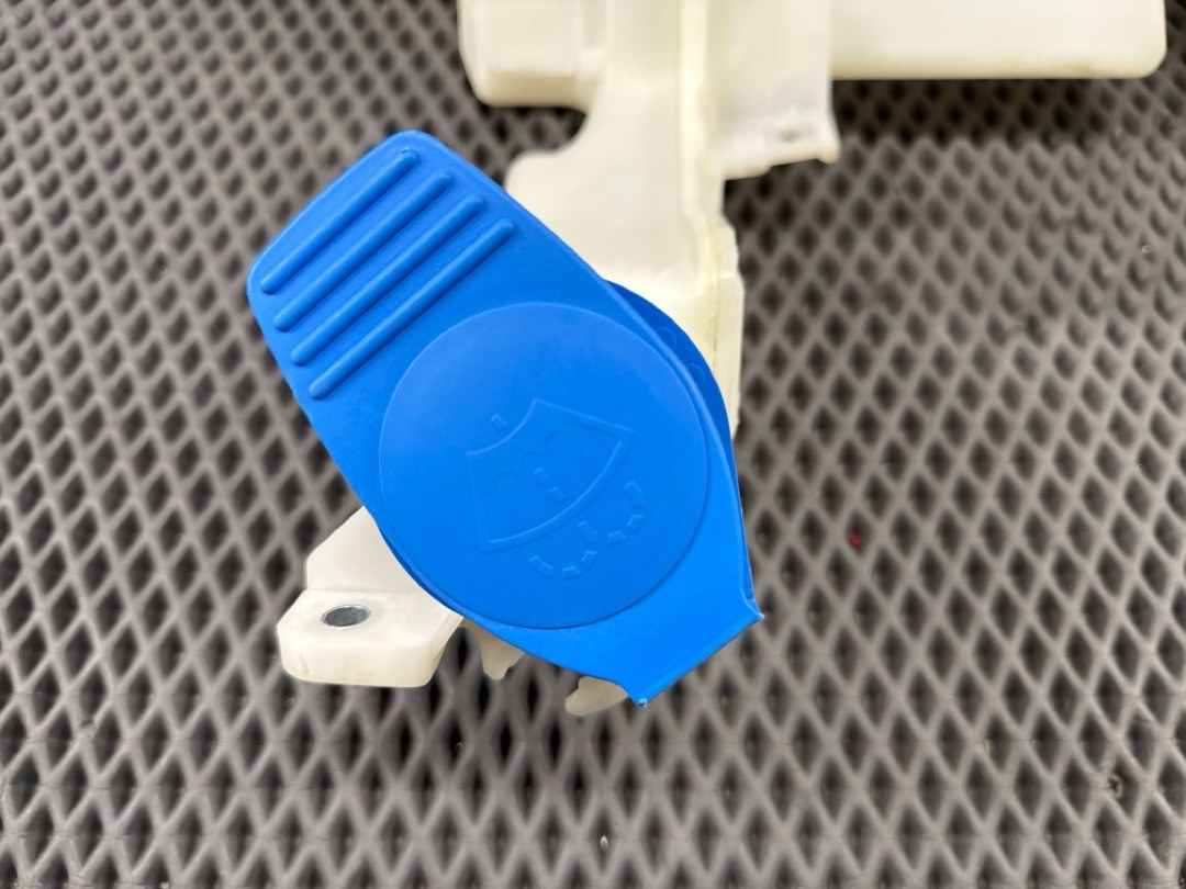 Бачок омывателя, 3370 рублей, Красноярск