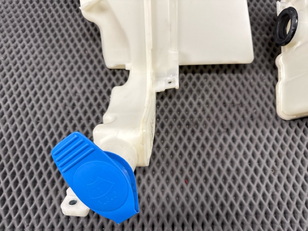 Бачок омывателя, 3370 рублей, Красноярск