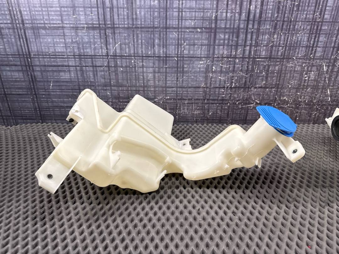 Бачок омывателя, 3370 рублей, Красноярск