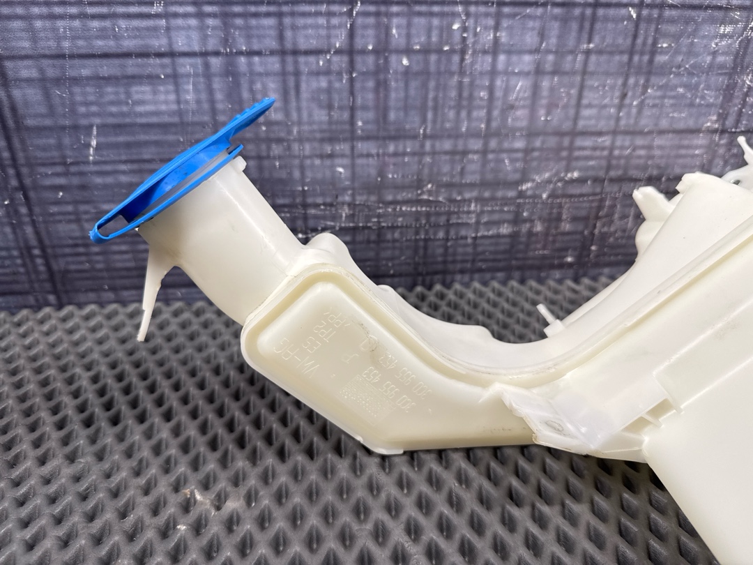 Бачок омывателя, 3370 рублей, Красноярск