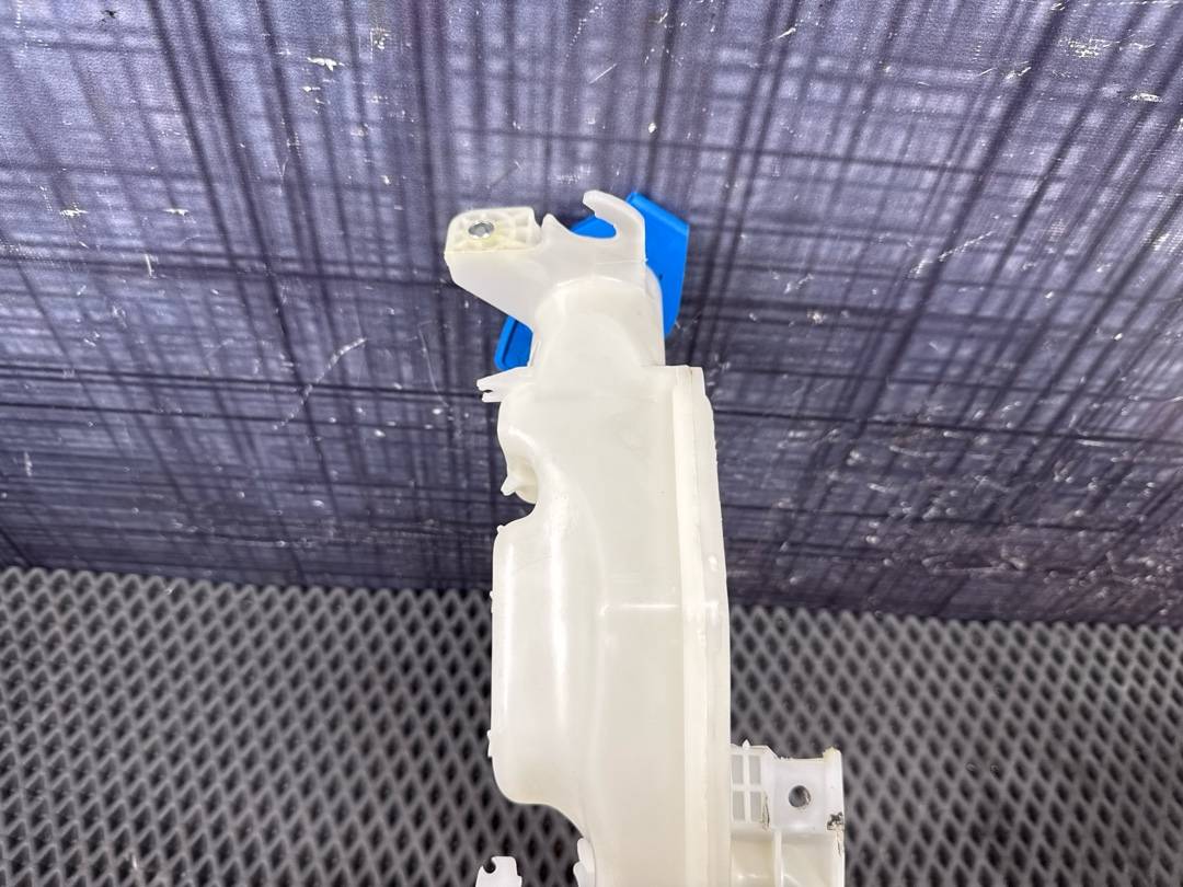 Бачок омывателя, 3370 рублей, Красноярск