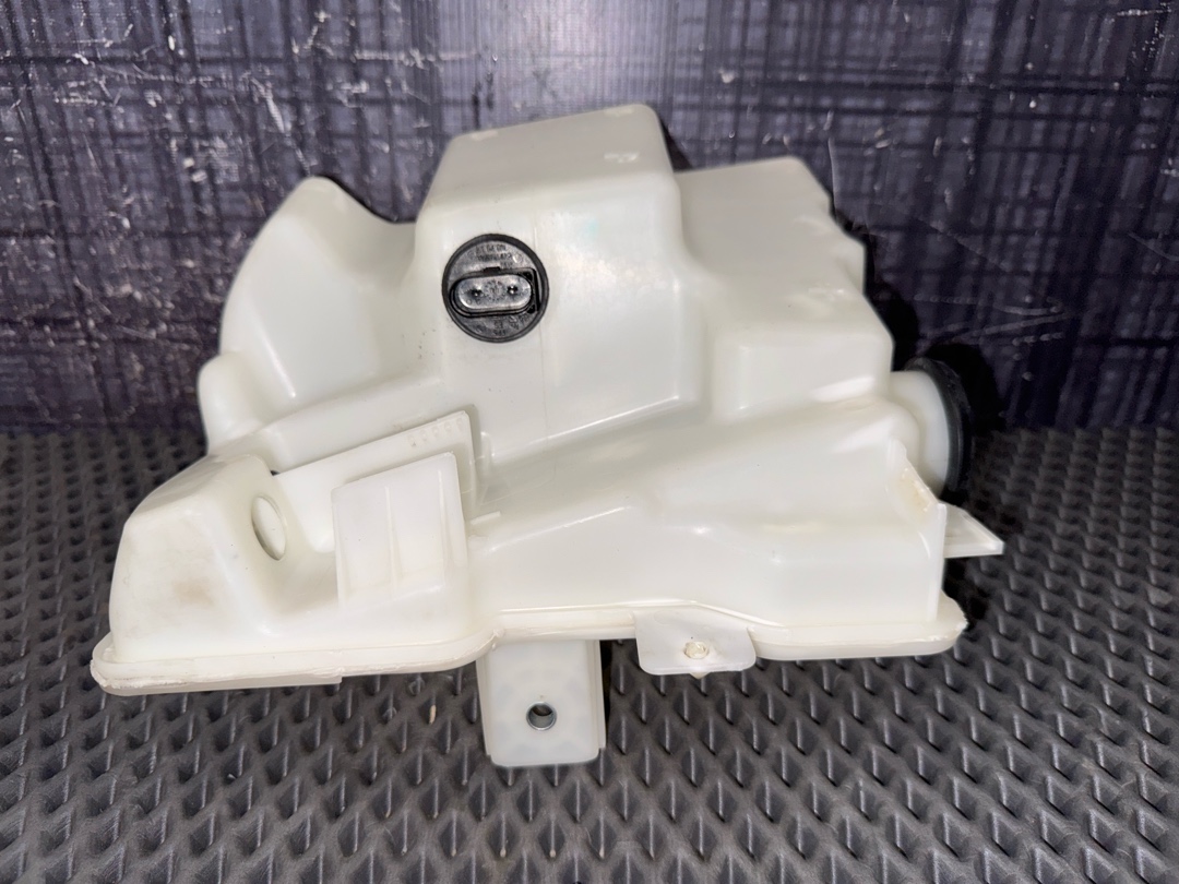 Бачок омывателя, 3370 рублей, Красноярск