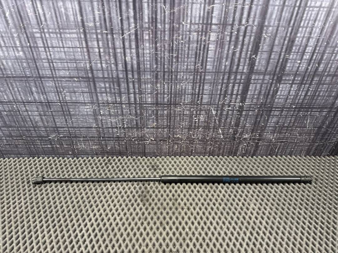 Амортизатор капота, 1210 рублей, Красноярск