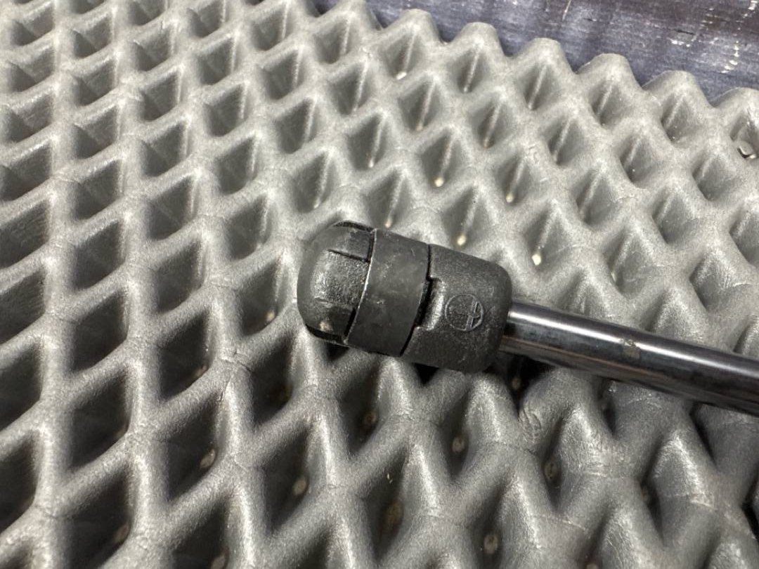 Амортизатор капота, 1210 рублей, Красноярск