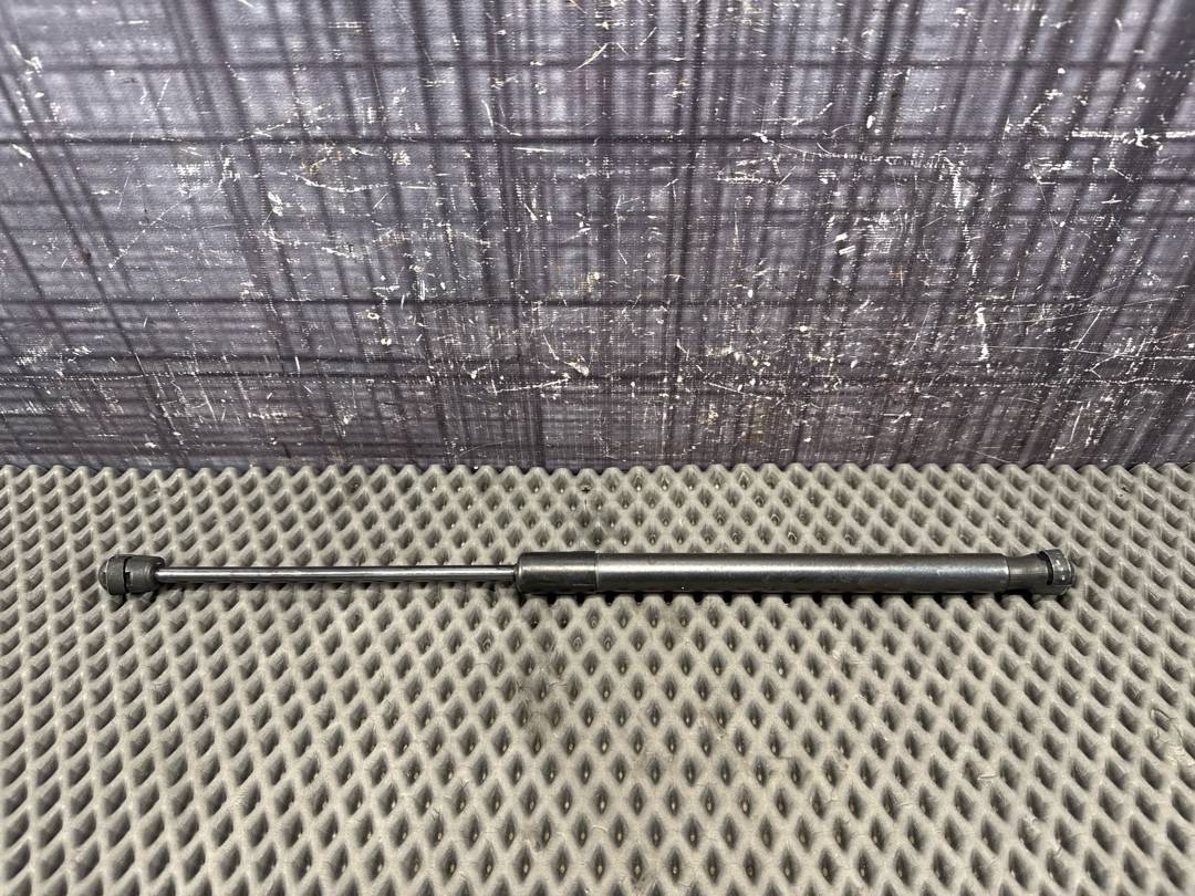 Амортизатор багажника, 880 рублей, Красноярск