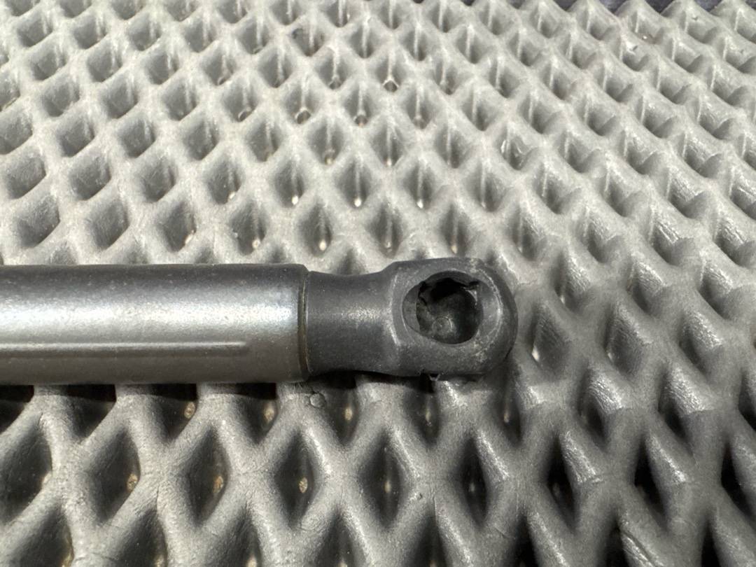 Амортизатор багажника, 880 рублей, Красноярск