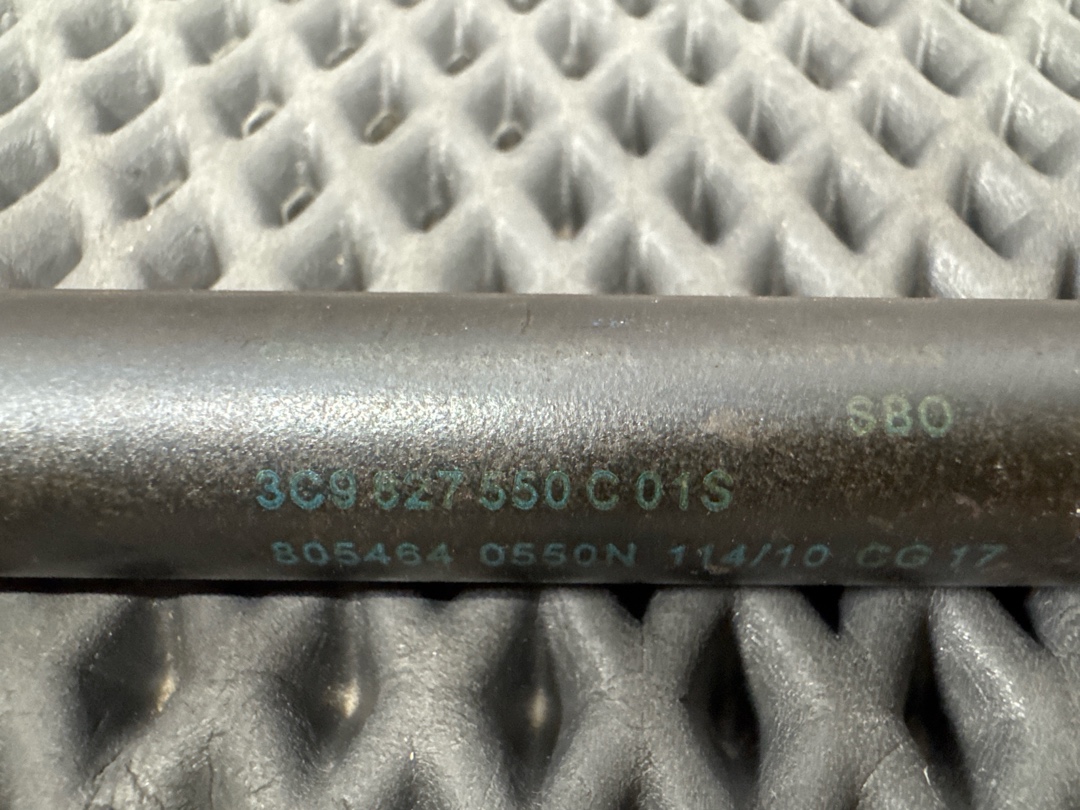 Амортизатор багажника, 880 рублей, Красноярск