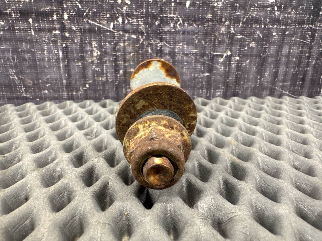 Болт развальный, 710 рублей, Красноярск