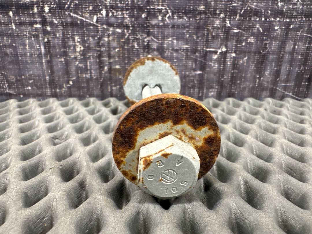 Болт развальный, 710 рублей, Красноярск